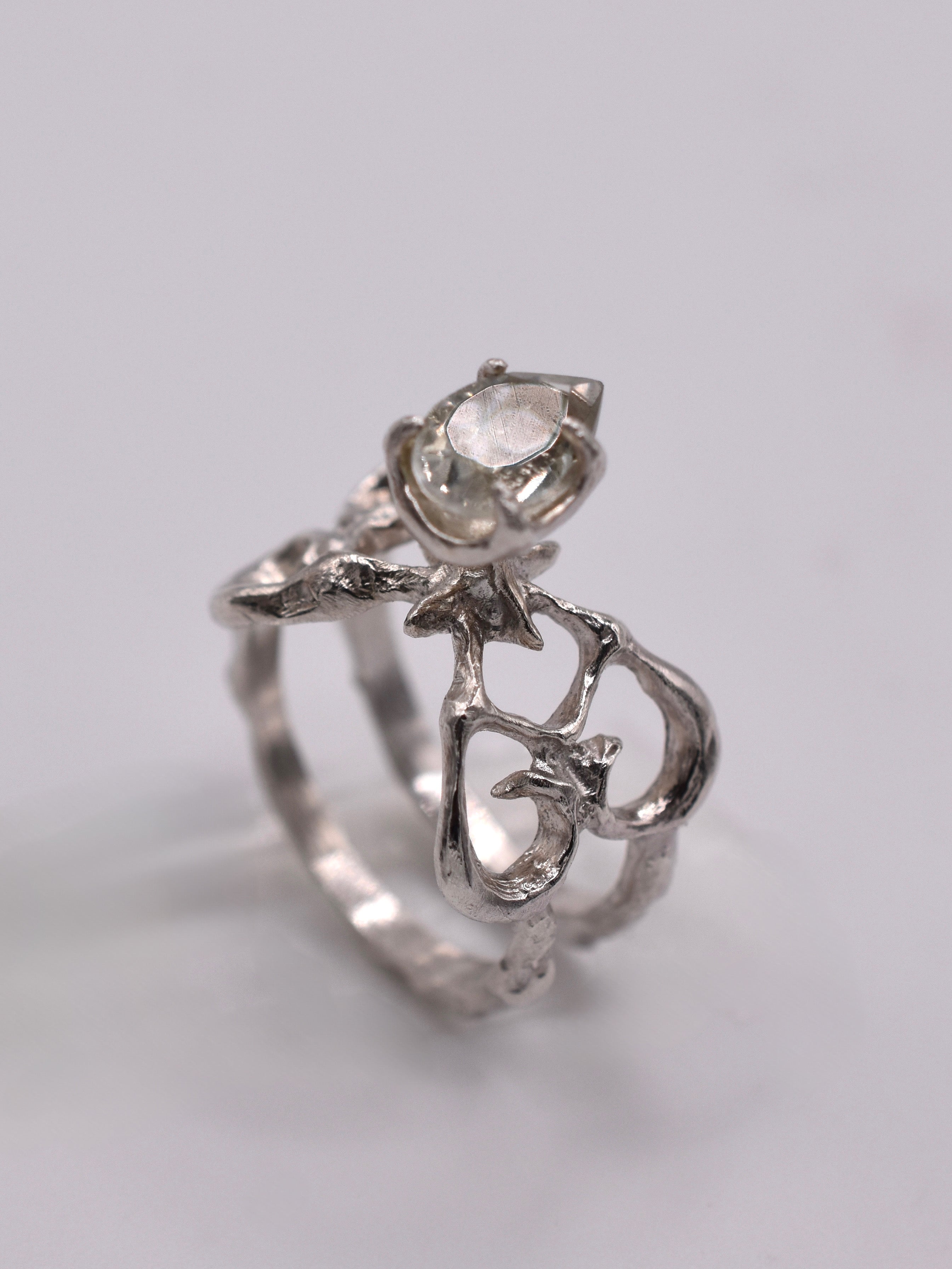 GENTLE WAVE RING