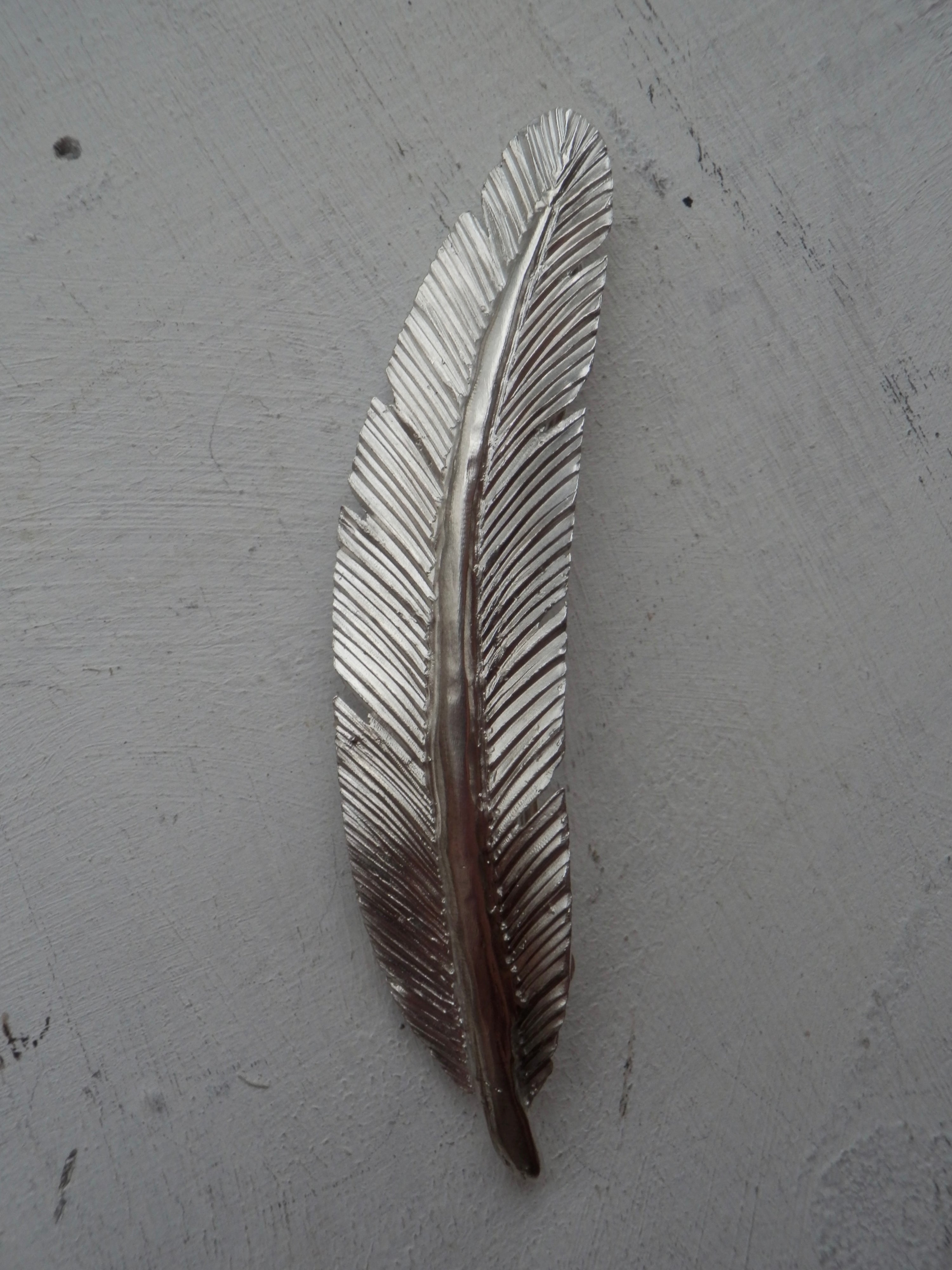 FEATHER HAIR PIN • 20