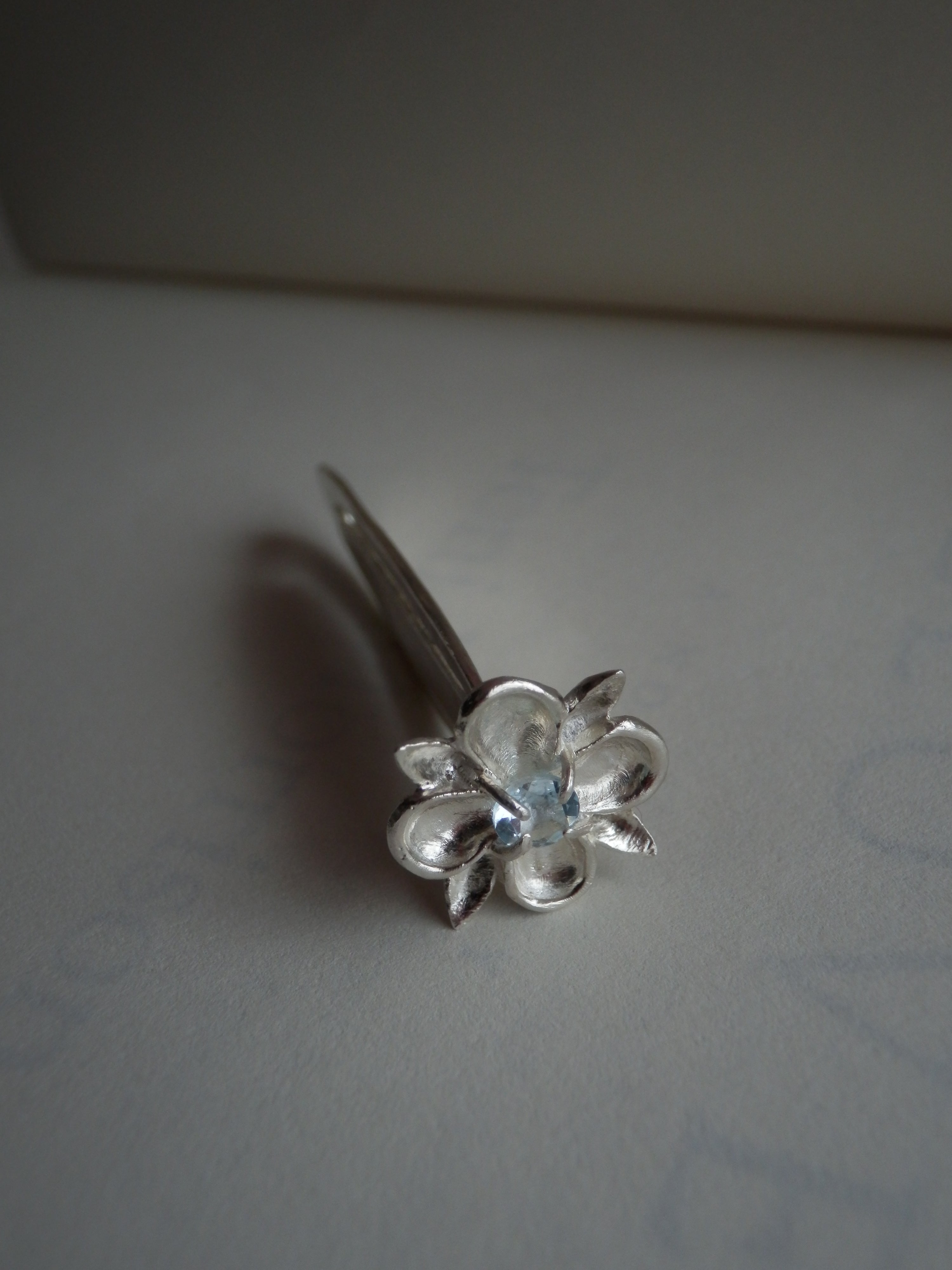 PETAL BOOKMARK [aquamarine]