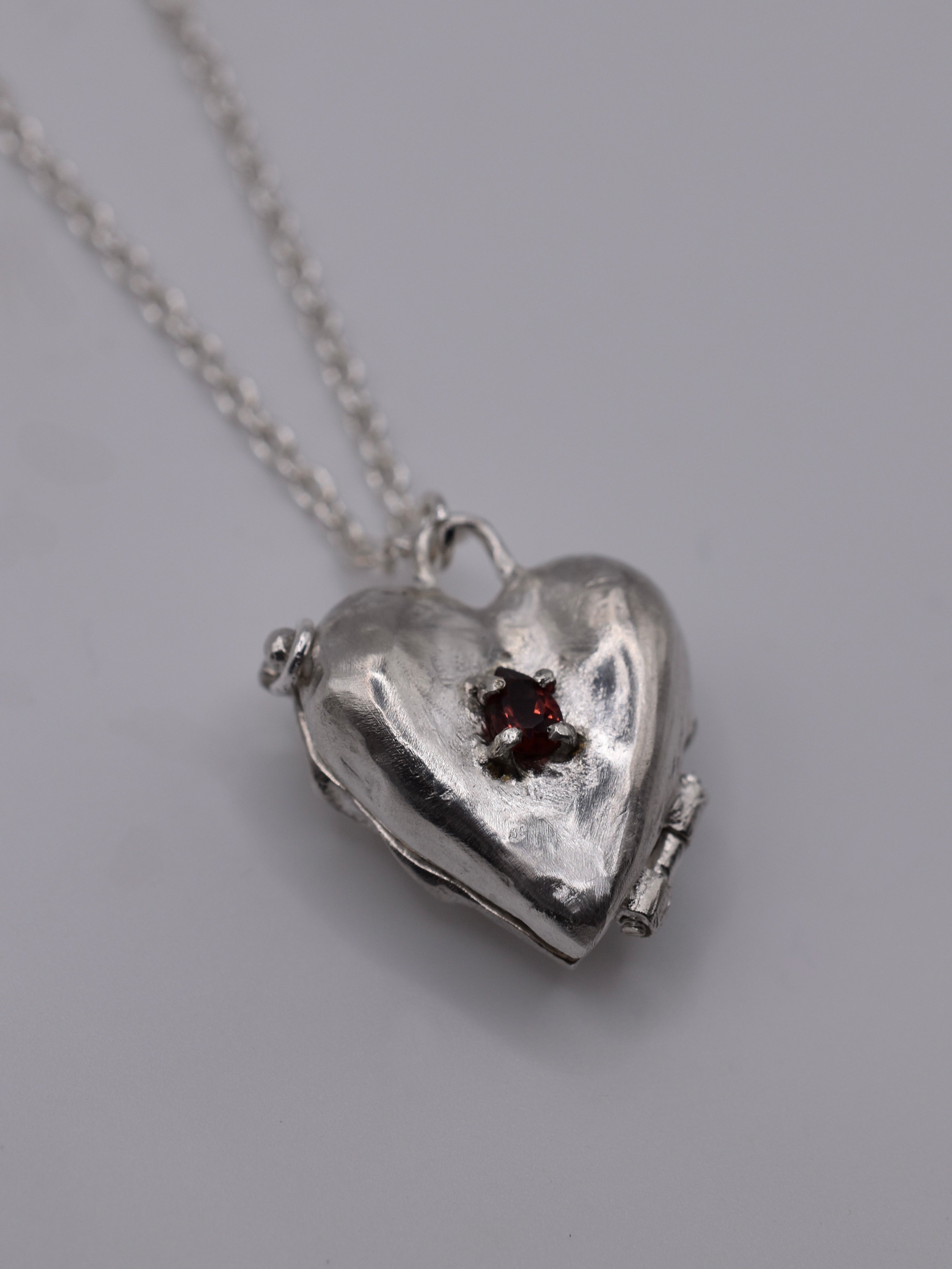 MATCH-MADE NECKLACE