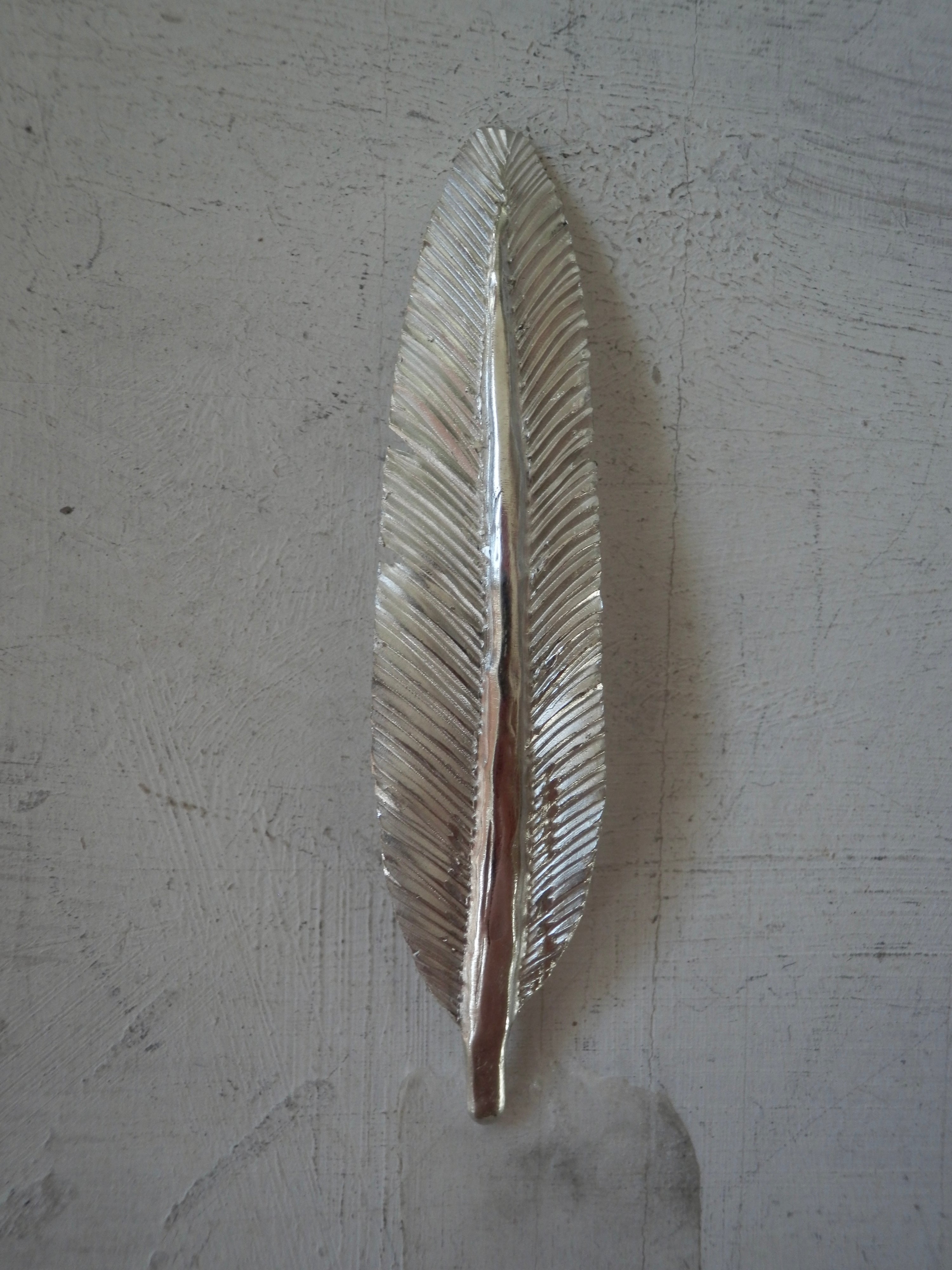FEATHER HAIRCLIP • 23