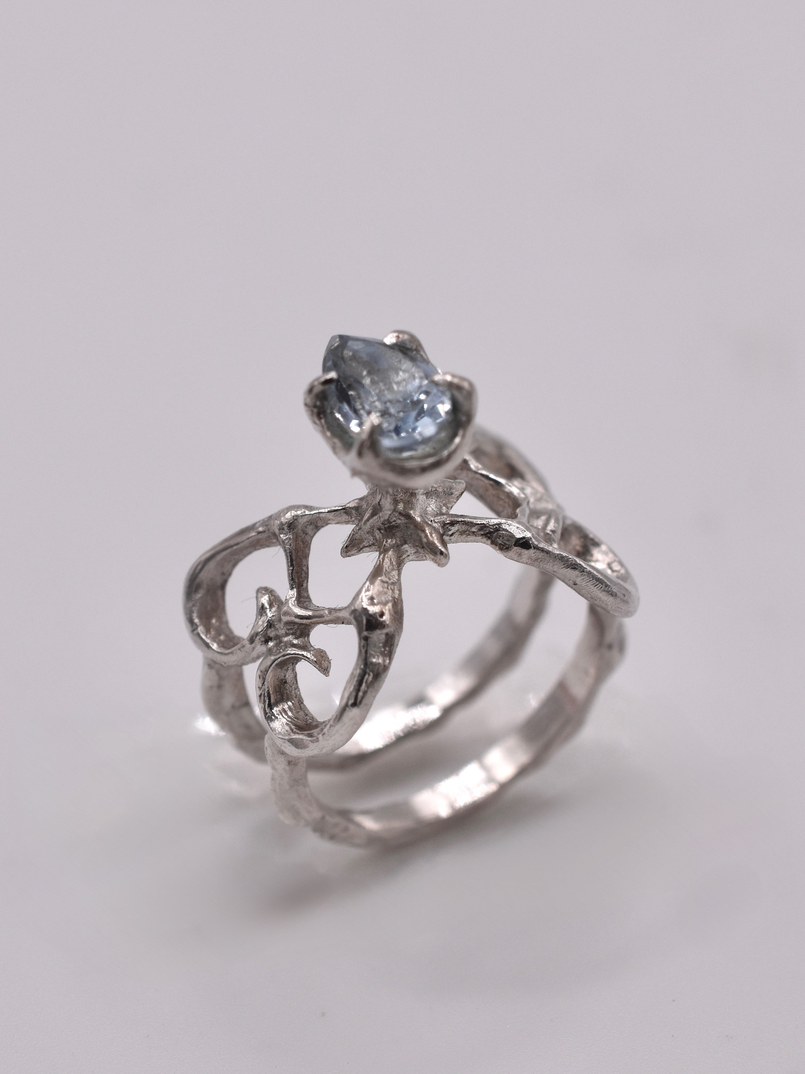 GENTLE WAVE RING