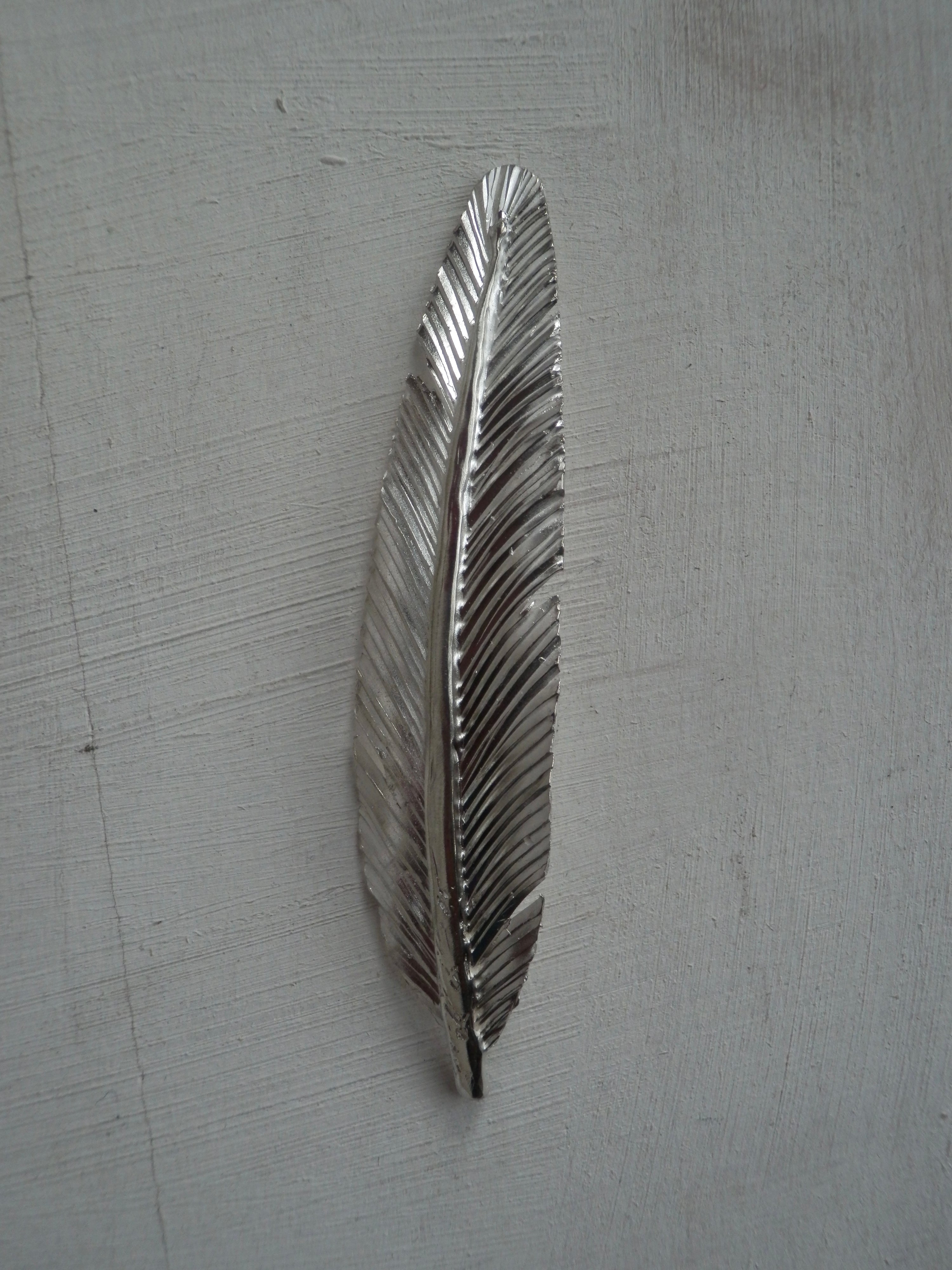 FEATHER HAIRCLIP • 27 [~7.5cm]