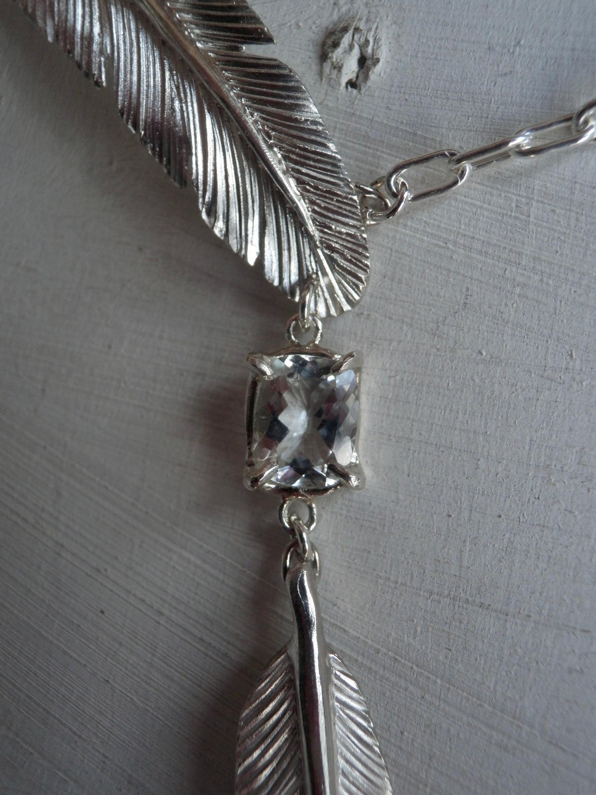 FEATHERWAY AND A BLUE [1.5ct]