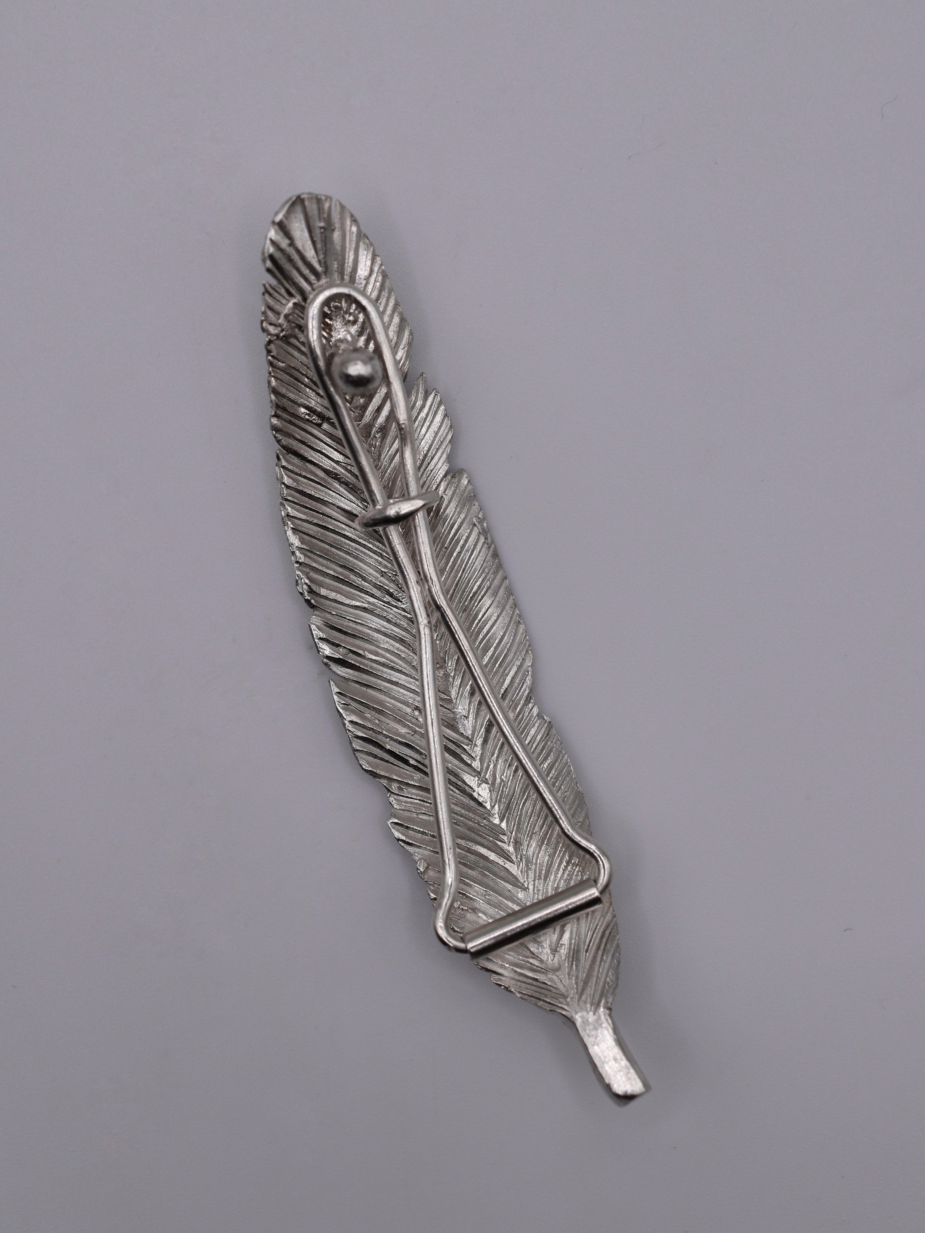FEATHER HAIR CLIP •6