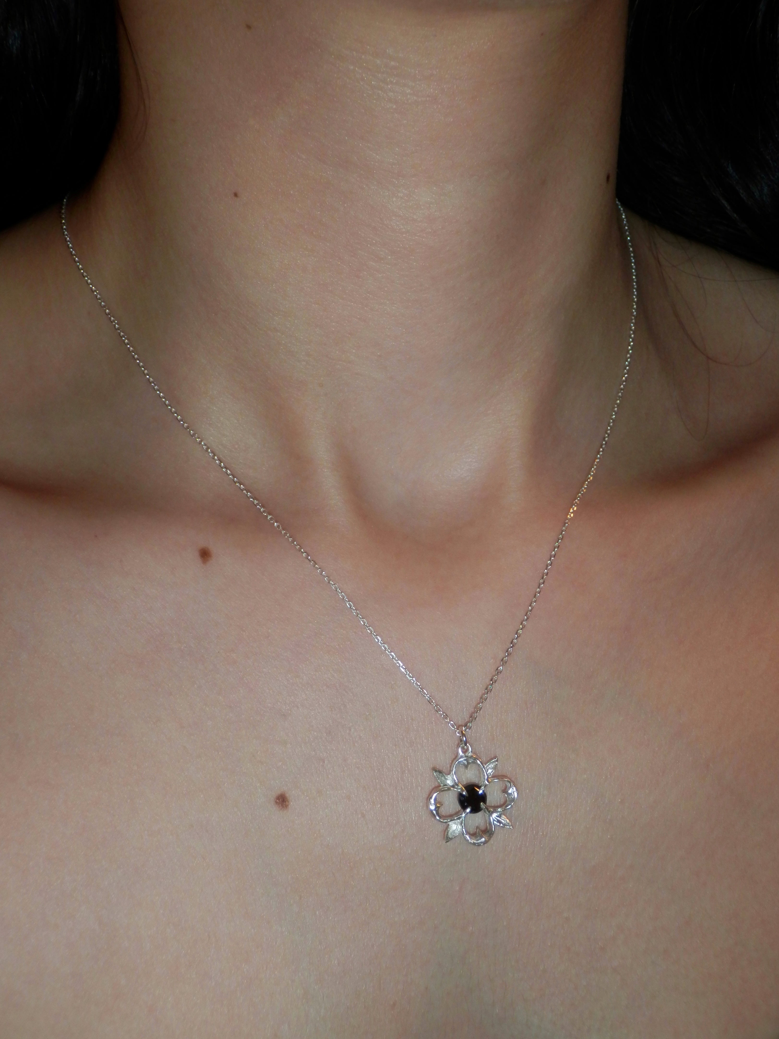 PETALS WITH CHAIN – MOIRA X MEL