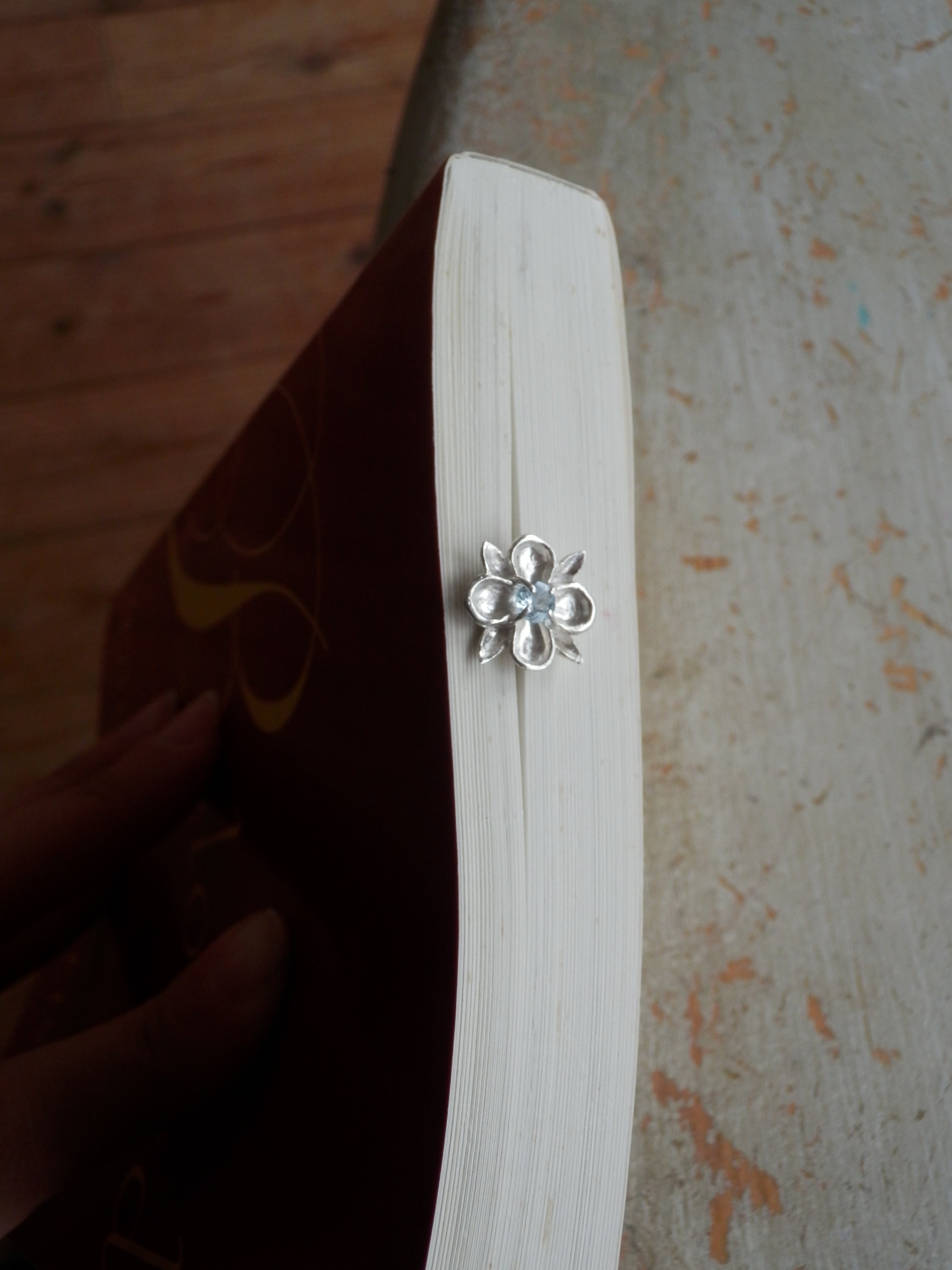 PETAL BOOKMARK [aquamarine]