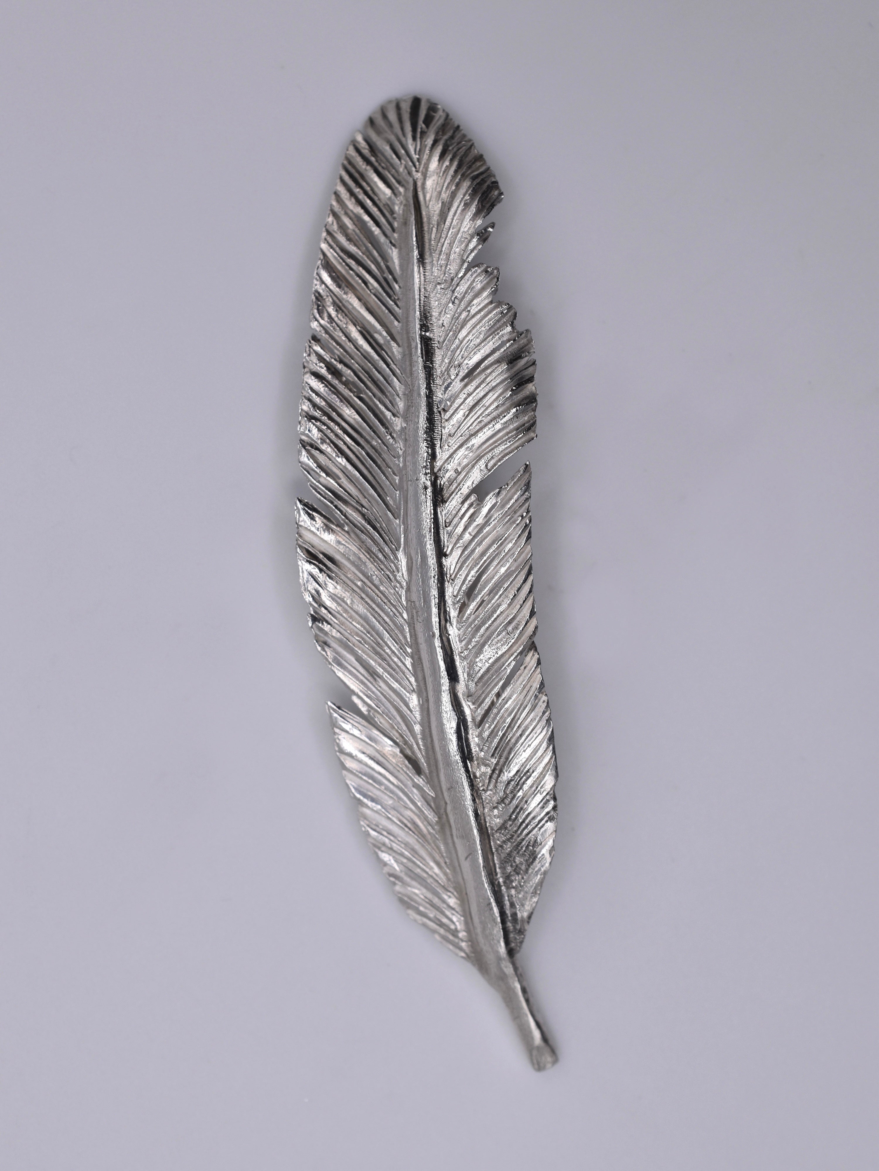 FEATHER HAIR CLIP •1