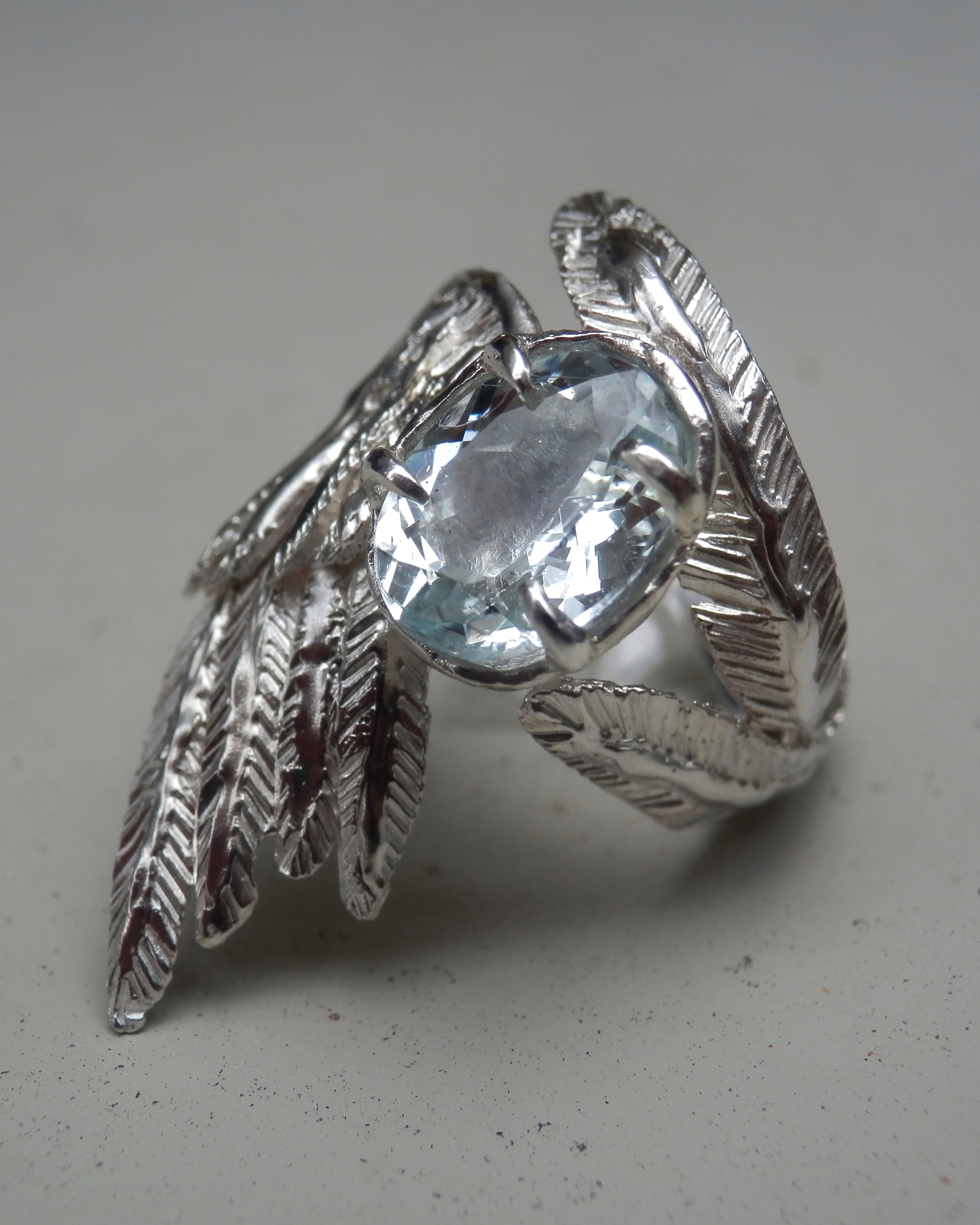 EYES, MIND, WING [2.14CT]