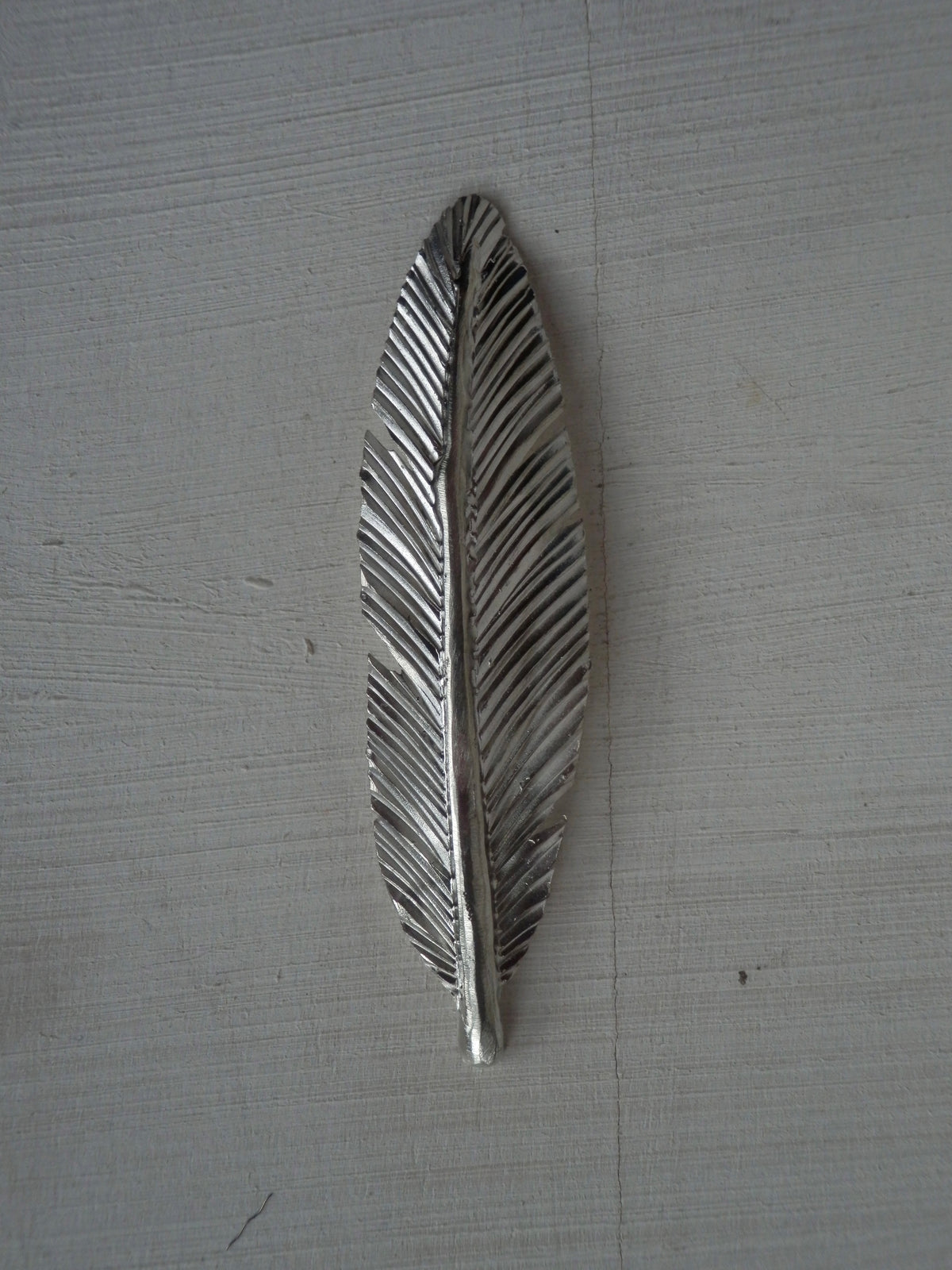 FEATHER HAIRCLIP • 29 [~6cm]