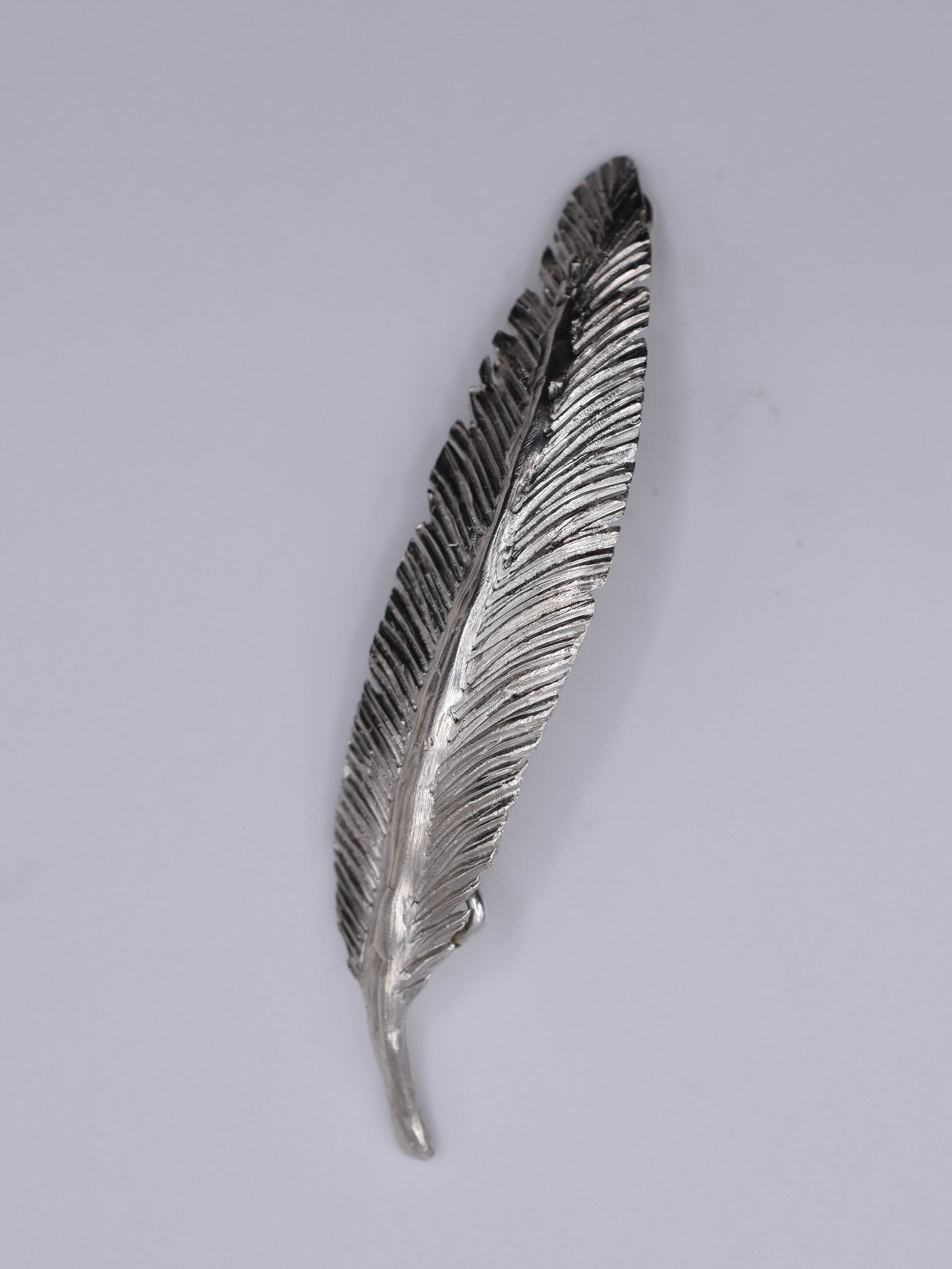FEATHER HAIR CLIP • 15