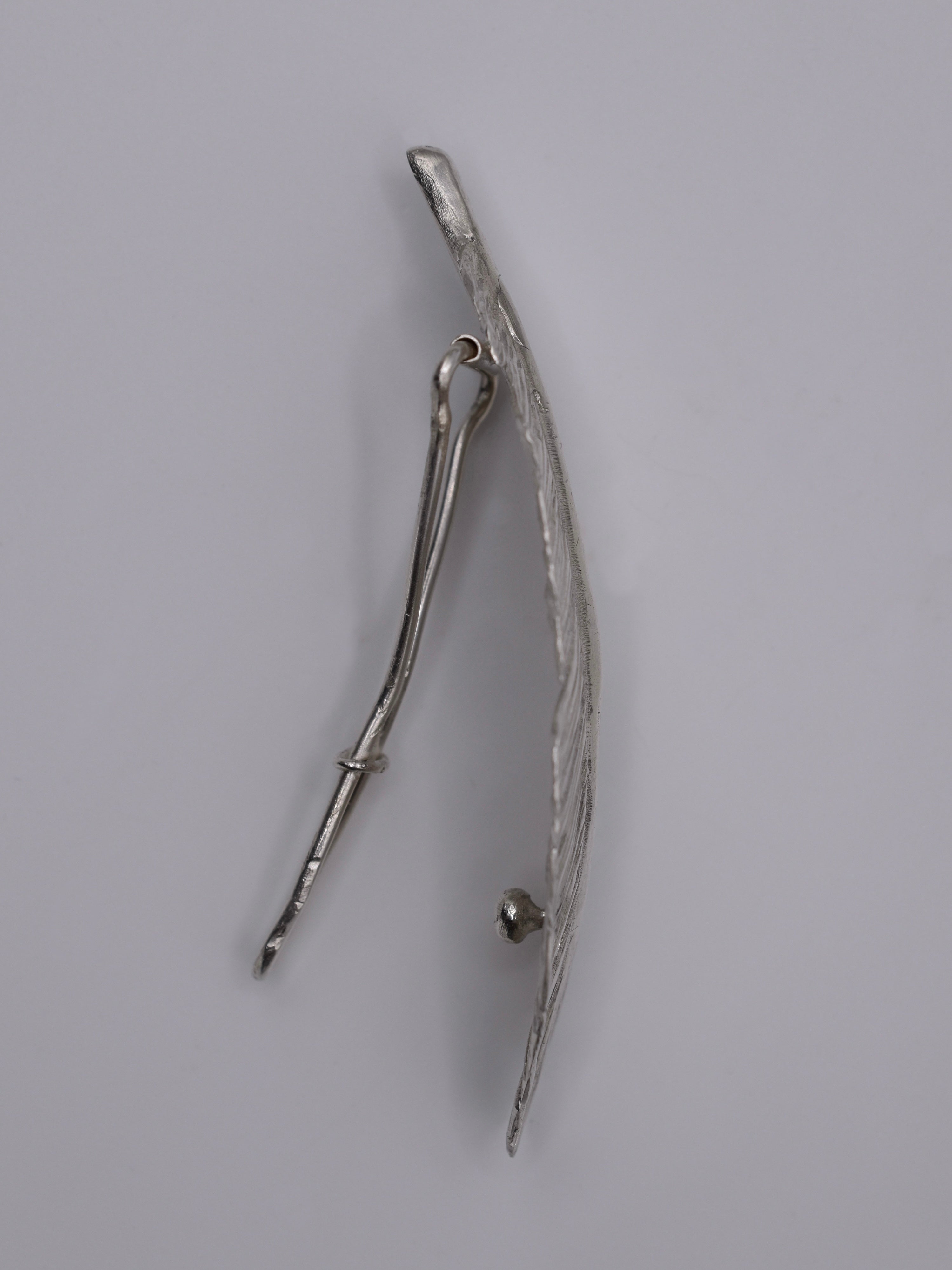 FEATHER HAIR CLIP •5