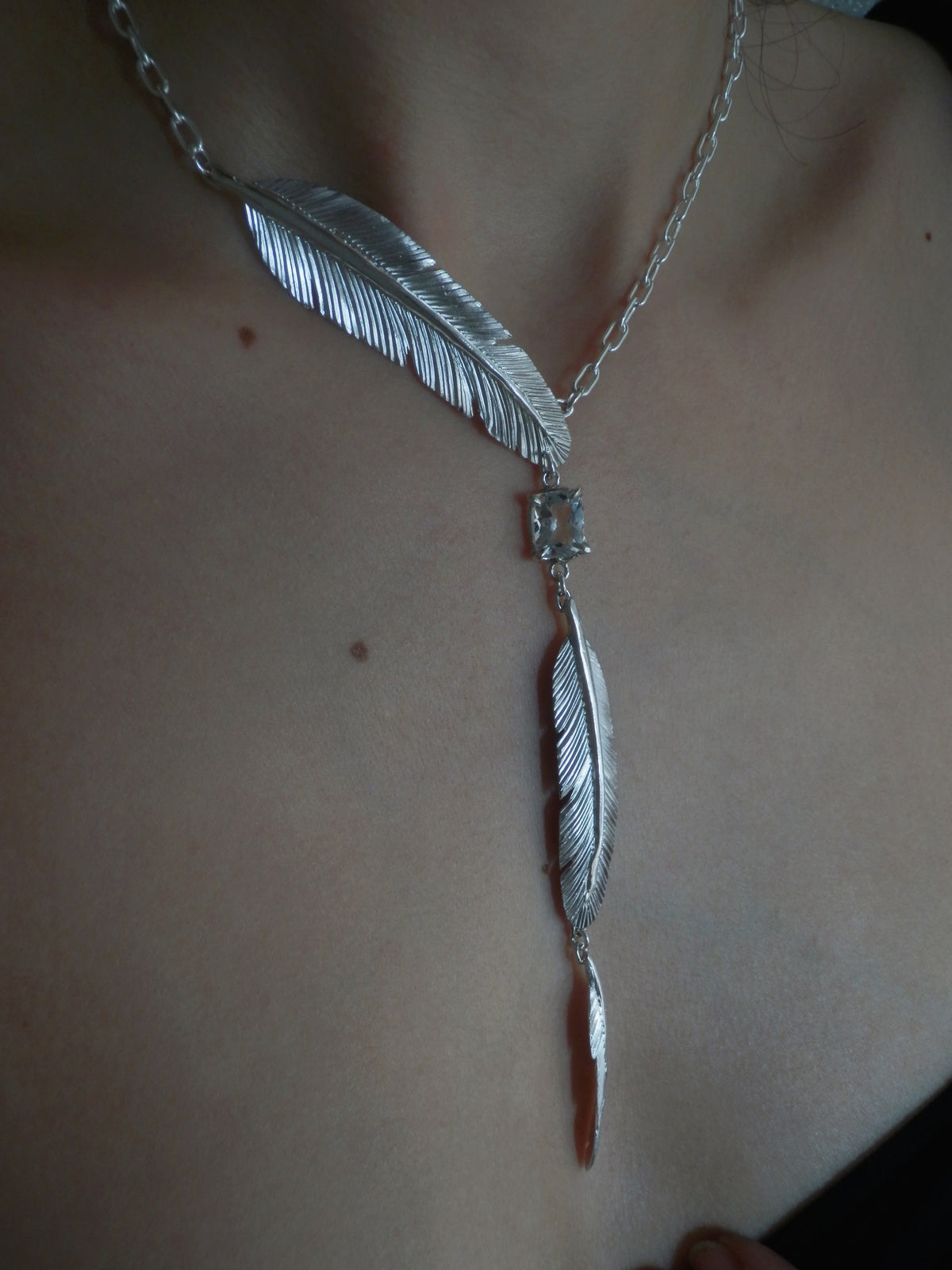FEATHERWAY AND A BLUE [1.5ct]