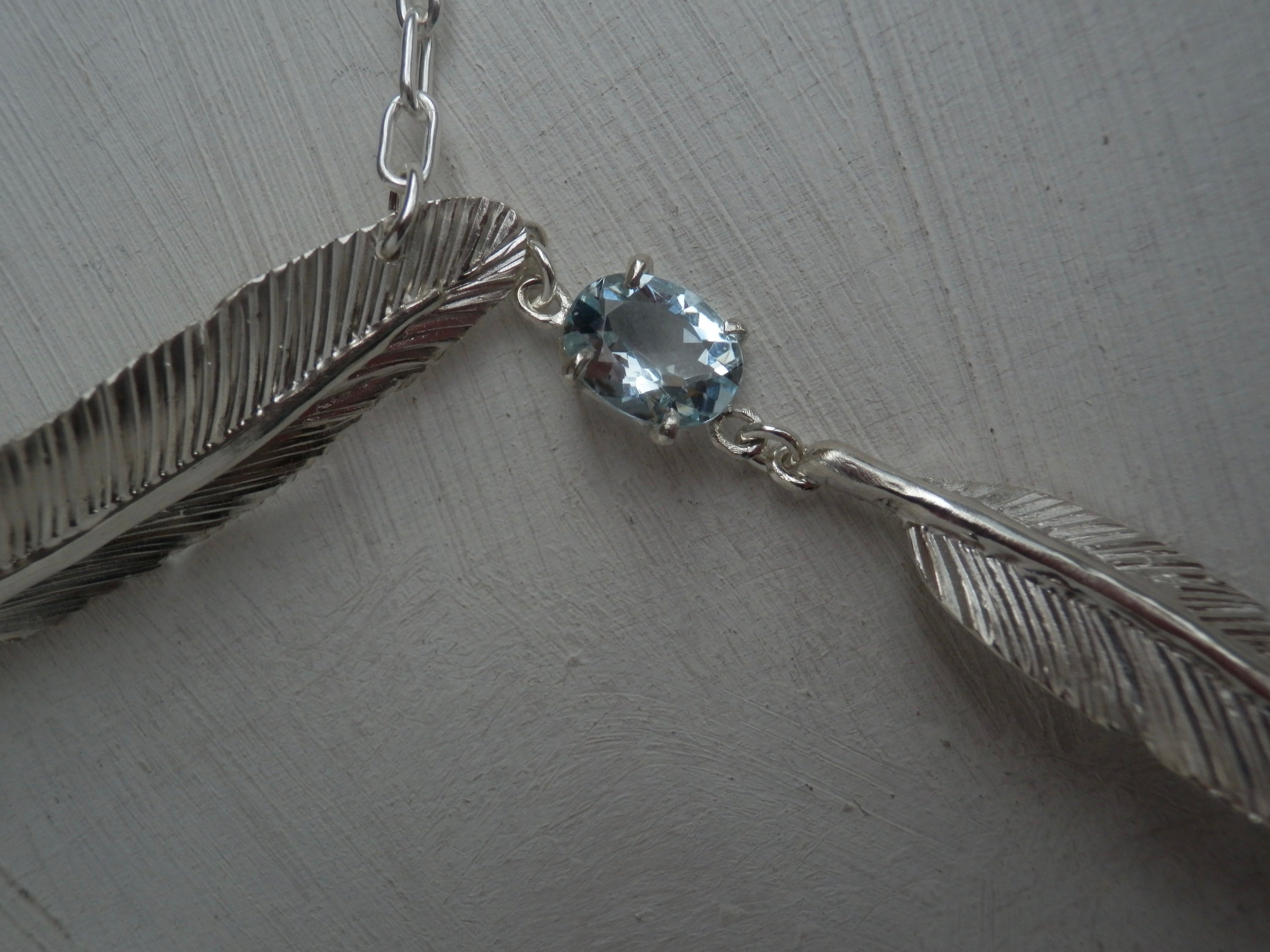 FEATHERWAY AND A BLUE [1.3ct]